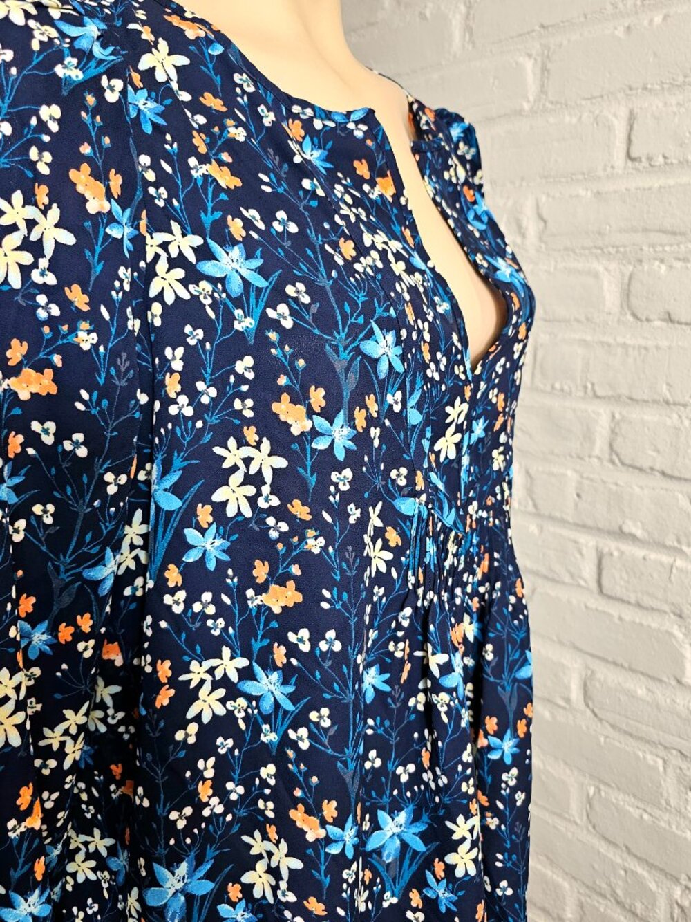 Gap Navy Floral Boho Blouse Size L NWT Long Sleeve Peplum - Picture 3 of 11
